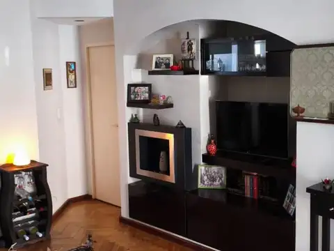 Depto Tipo Casa en Venta en Villa del Parque, USD 257.000