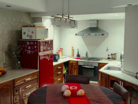 Depto Tipo Casa en Venta con 1 cocheras