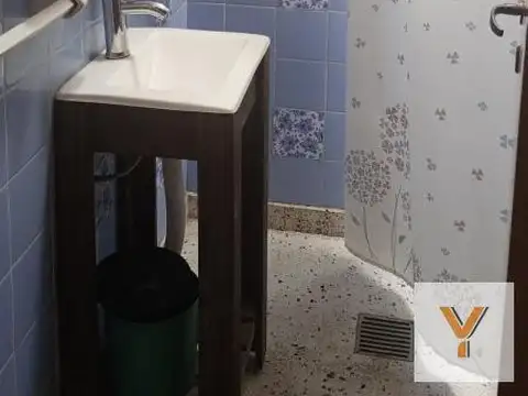 Depto Tipo Casa en Venta con 1 cocheras