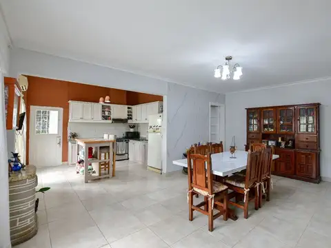 CASA EN VENTA TOLOSA LA PLATA 3 DORMITORIOS