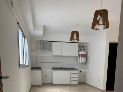 Departamento en Alquiler en Moron Sur, $ 480.000