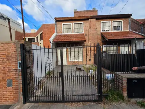 Depto Tipo Casa en Alquiler en San Antonio de Padua, $ 1.100.000