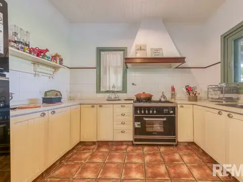 Casa 5 ambientes con 3 baños
