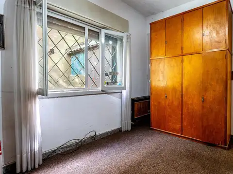 Casa  multifamiliar 6 ambientes en Villa Martelli- Lote propio- Apto crédito