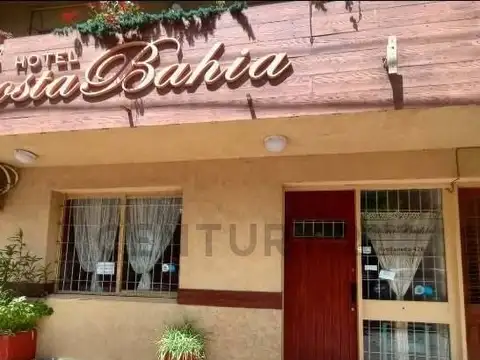 Avellaneda entre Catamarca y La Rioja, Hotel  de 9 dormitorios en venta. Mar de Ajo