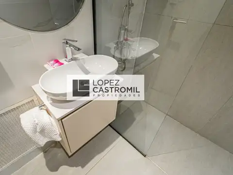IMPECABLE MONOAMBIENTE DIVISIBLE! DE DISEÑO! Todo a nuevo! Balcón francés! Muy luminoso! AMOBLADO Y EQUIPADO! ÚNICO! OPORT!