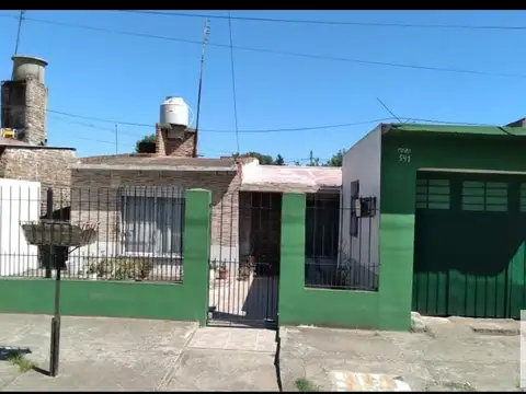 Casa en venta - 3 Dormitorios 1 Baño 1 Cochera - 312Mts2 - Pontevedra, Merlo