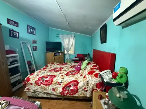 CASA 4 AMBIENTES CON LOCAL EN VENTA BURZACO