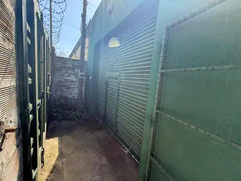 CASA 4 AMBIENTES CON LOCAL EN VENTA BURZACO