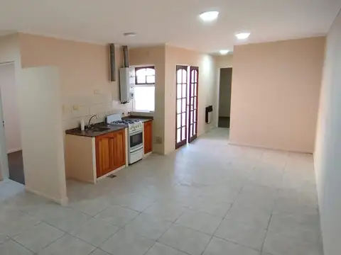 EN ALQUILER! DPTO 2 DORM. - URQUIZA A 100 MTS PLAZA DE MAYO!
