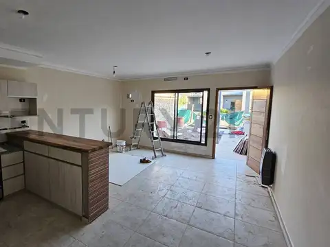 VENTA CASA 2 DORMITORIOS BARRIO PRIVADO VISTA OLIVA MAIPU