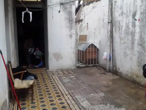 Casa 2 ambientes con 1 baño
