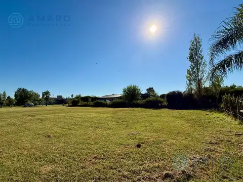 Terreno · Venta · Barrio Cerrado · Puerto Roldán  ·  85 usd m2 ·  Financiacion