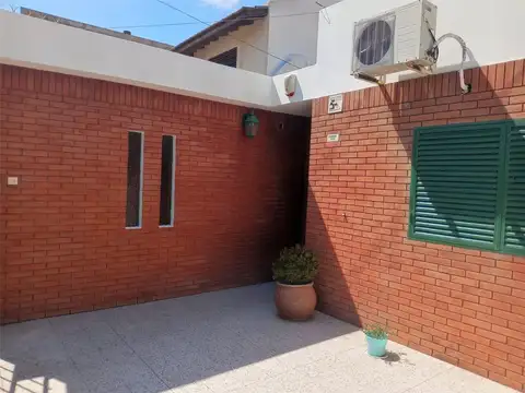 Casa en Alquiler en Remedios de Escalada, $ 1.200.000