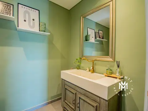 Casa 7 ambientes con 3 baños