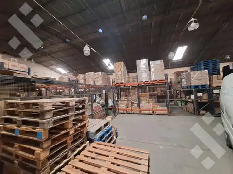 En Alquiler, Predio Comercial con galpón, oficinas y deposito, Neuquén Capital