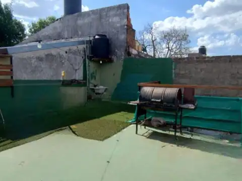 Depto Tipo Casa en Venta 24 años