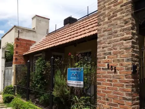 Casa - Venta - Argentina, TEMPERLEY - LAUTARO 505