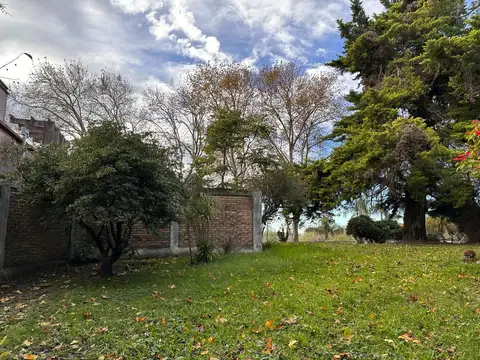 Lote frente a Parque Quiroz