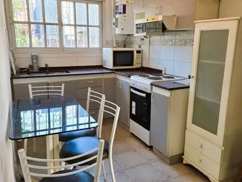 Depto Tipo Casa 3 ambientes con 2 baños
