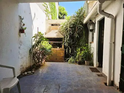 Depto Tipo Casa en Venta 40 años