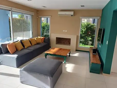 Casa en Alquiler de 4 dormitorios