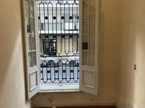 Depto Tipo Casa en Venta 70 años