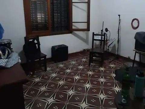 CASA EN ALBERDI DEAN FUNES 1200