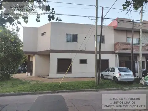 Depto Tipo Casa en Venta de 6 ambientes