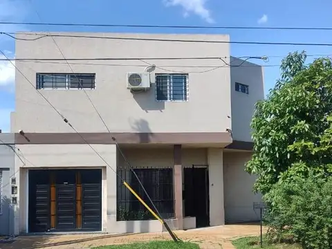 Venta casa de 6 ambientes en Haedo, cochera, patio y terraza