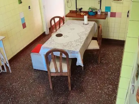 Casa 4 ambientes con 1 baño