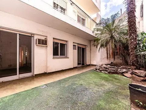 Departamento 4 ambientes en PB con dos patios tipo PH