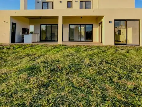 Casa en Naudir lote interno