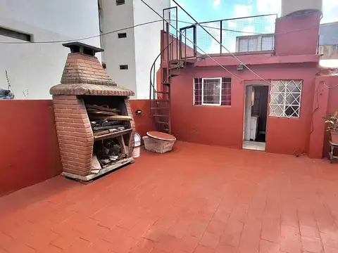 Venta de PH 4 Amb con Terrazas Oportunidad a Refaccionar