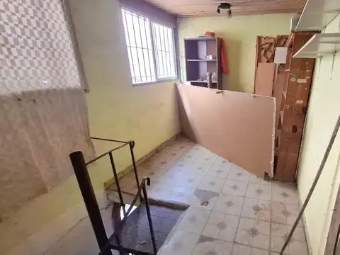 Depto Tipo Casa 5 ambientes con 2 baños
