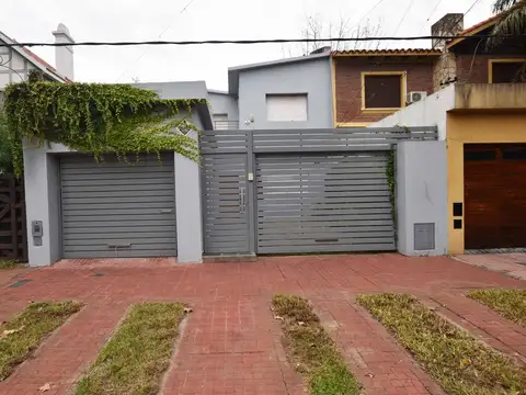 VENTA CASA 3 DORMITORIOS PATIO VERDE ALBERDI