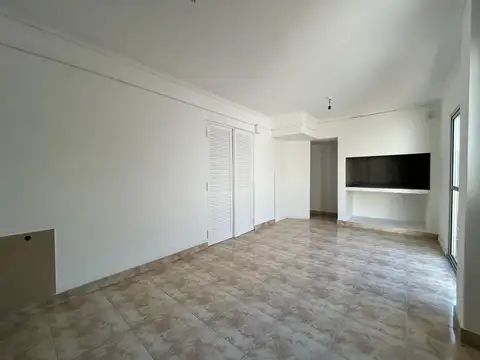 Casa en Alquiler con 1 cochera