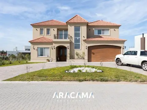CASA en VENTA en La Providencia - Canning