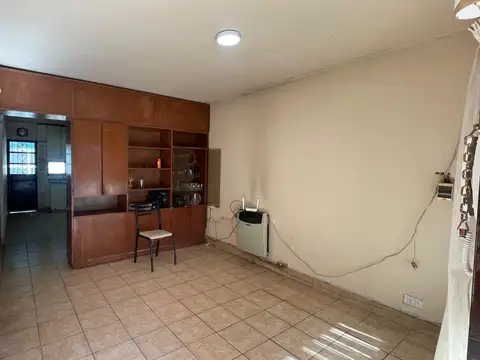 Casa 4 ambientes con 1 baño