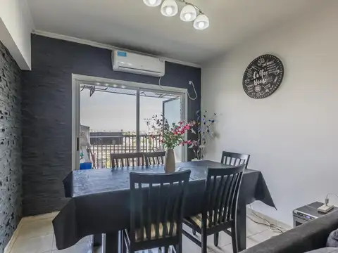 Departamento 4 ambientes con 2 baños