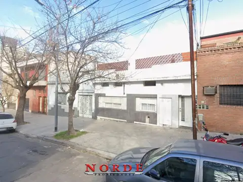 Terreno en Venta en Parque Chacabuco, USD 135.000