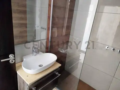 Departamento en Alquiler con 2 cocheras