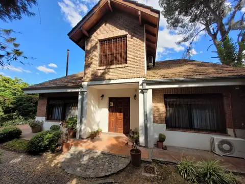 Venta Casa 5 ambientes en Bella Vista