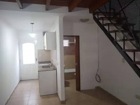 Gobernador Udaondo 1500