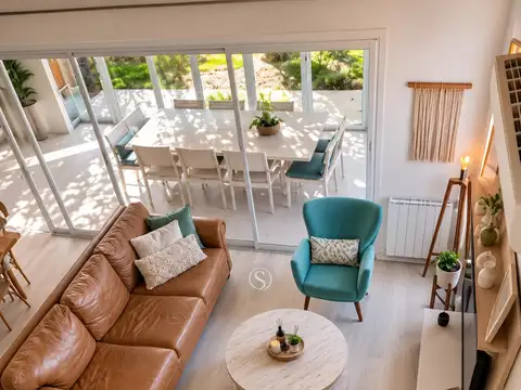 Casa 4 ambientes con 2 baños