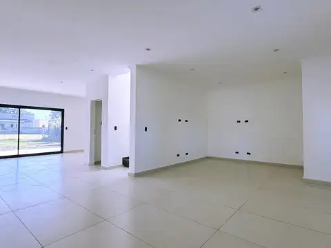 Casa en Venta en Pilar, USD 245.000