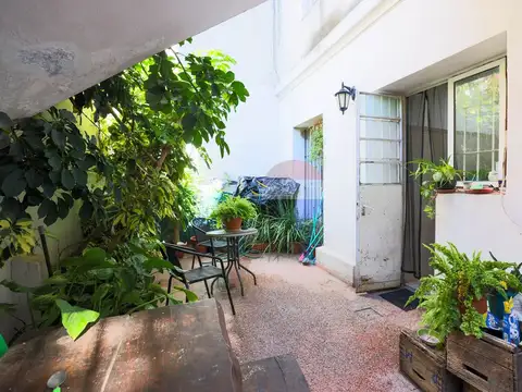 VENTA CASA 2 DORMITORIOS, PATIO. POCITOS