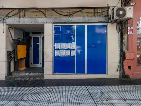Local Av. Santa Fe al 2100. Sup 425 m2