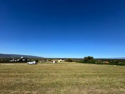 Venta terreno 2200 m2. b ° altos del corral.