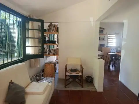 Casa 5 ambientes con 2 baños